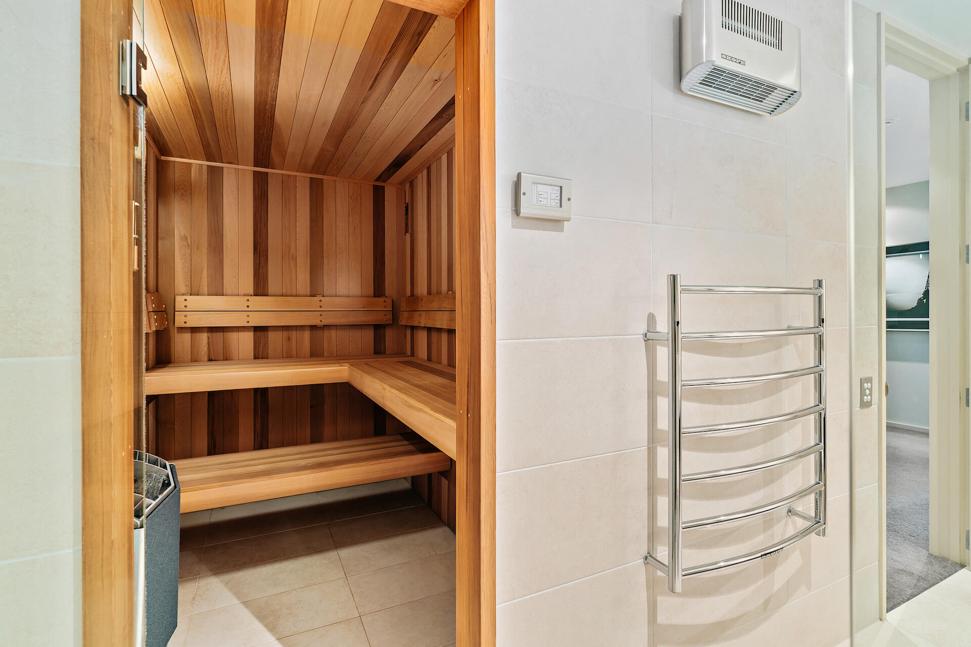 037_open2view_id520546-37_e_lakeside_road