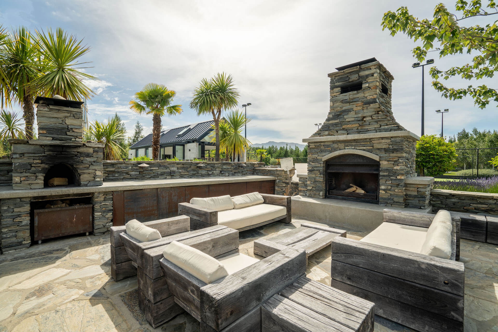 Horseshoe-Bend-Estate-Fire