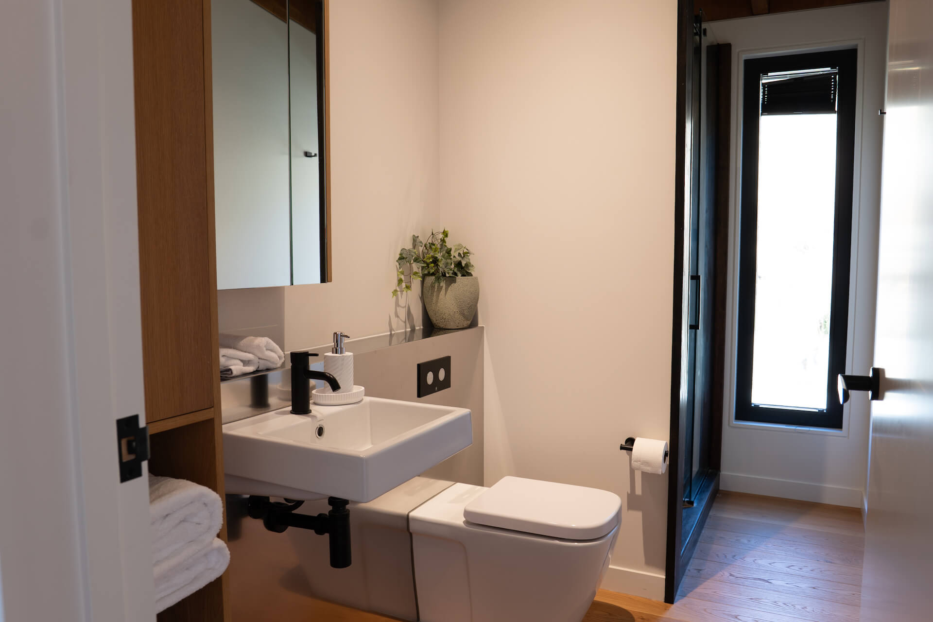 Master_Ensuite_P1001342
