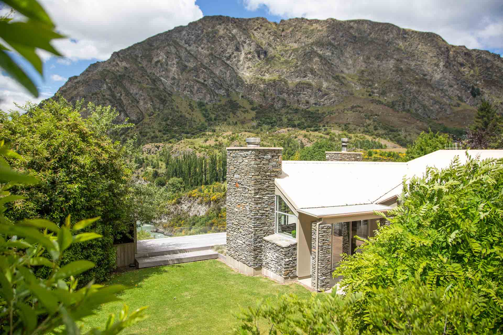 MajorDomo_Riverview Retreat_019