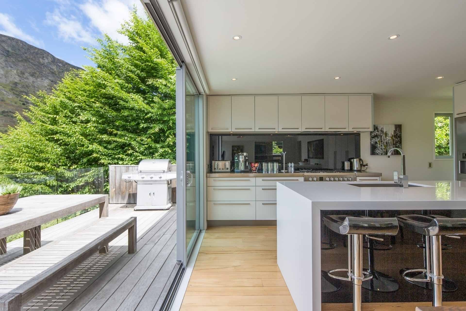 MajorDomo_Riverview Retreat_032