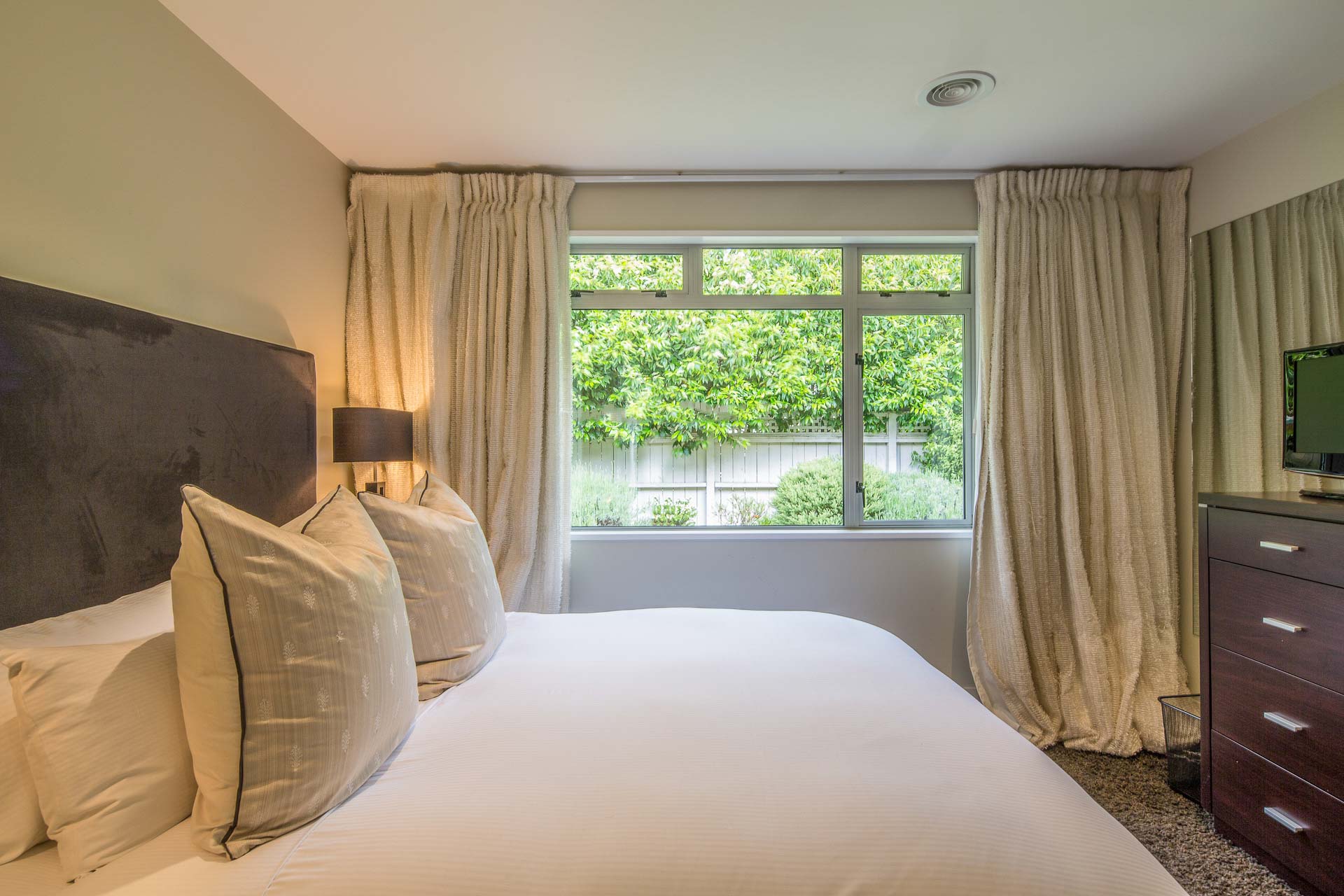 MajorDomo_Riverview Retreat_034