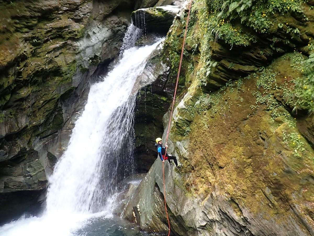 abseiling-in-magestic