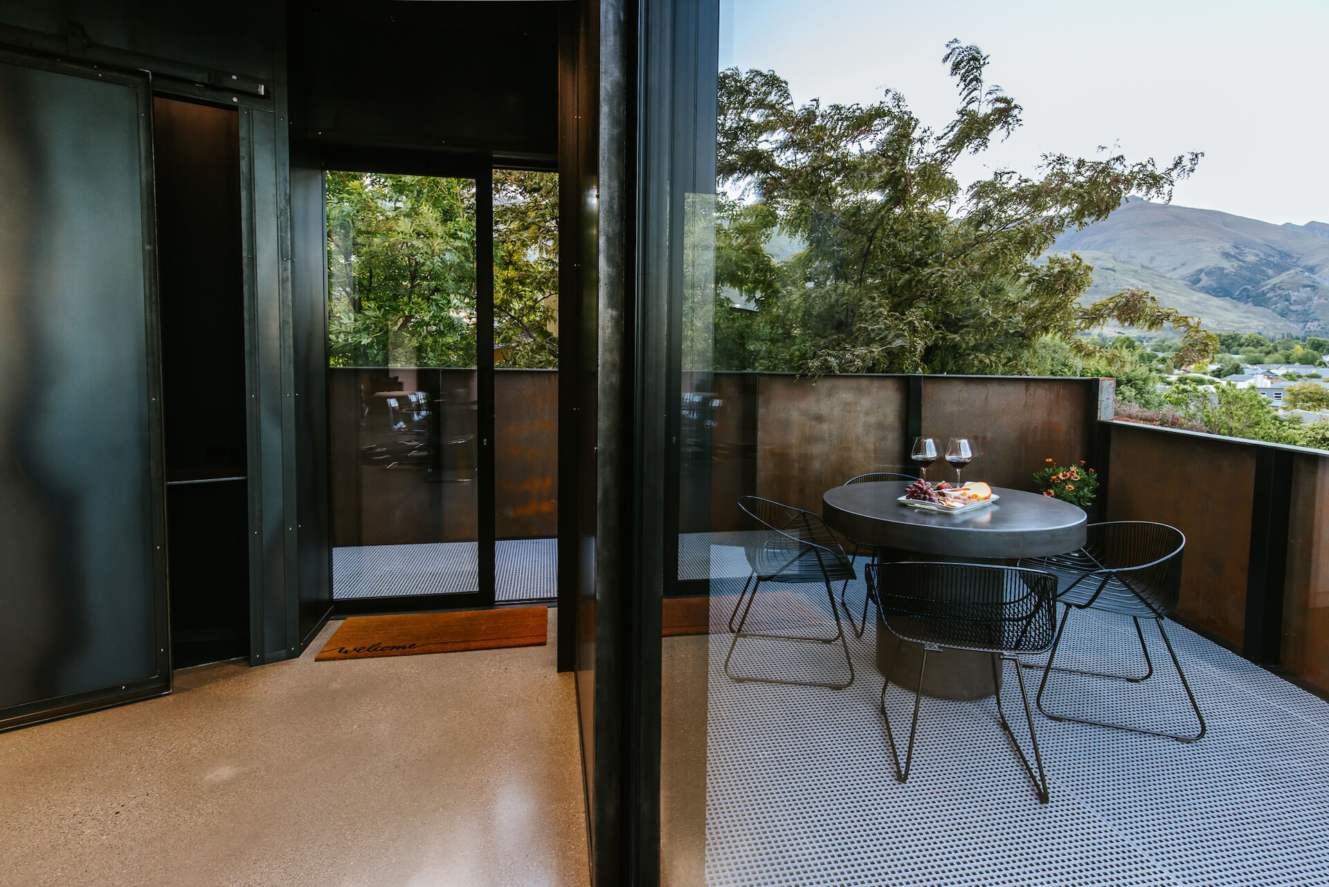 251209_Houliston_013