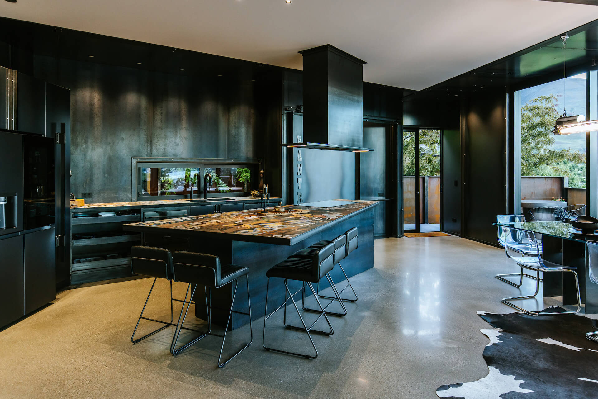 251209_Houliston_016