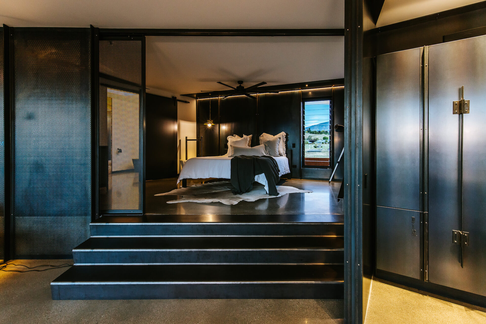 251209_Houliston_026