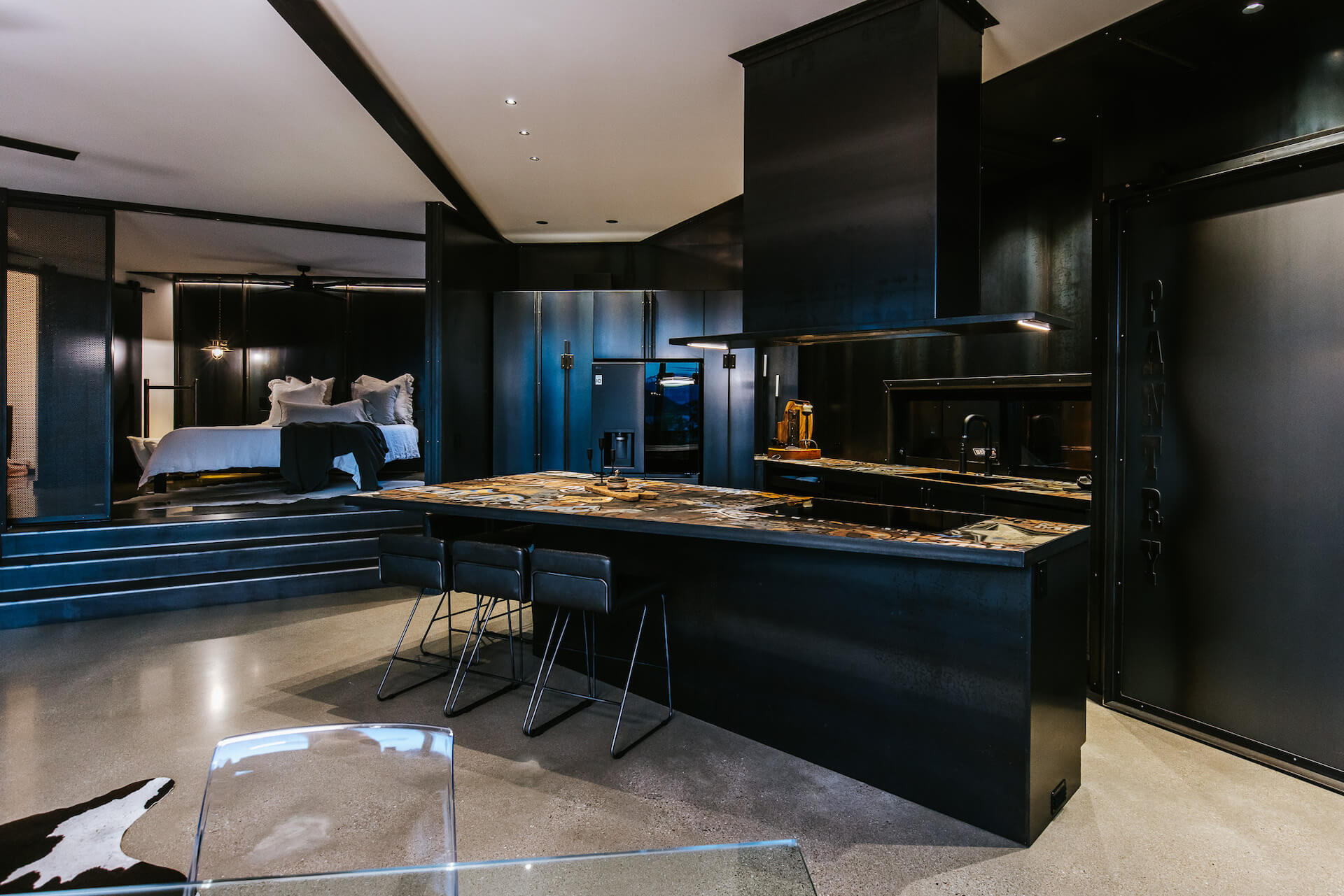 251209_Houliston_033